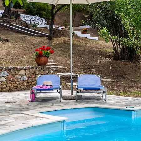 Michael's * Stafylos