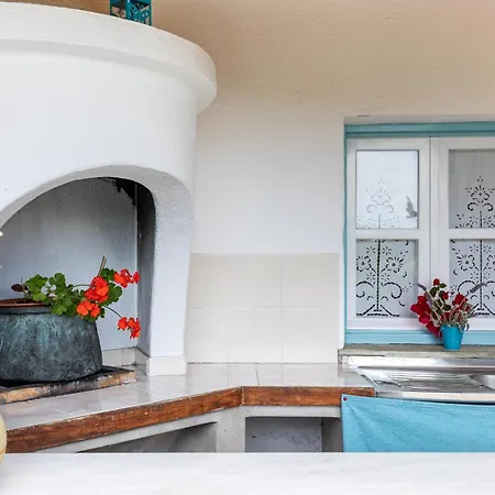 Michael's * Stafylos